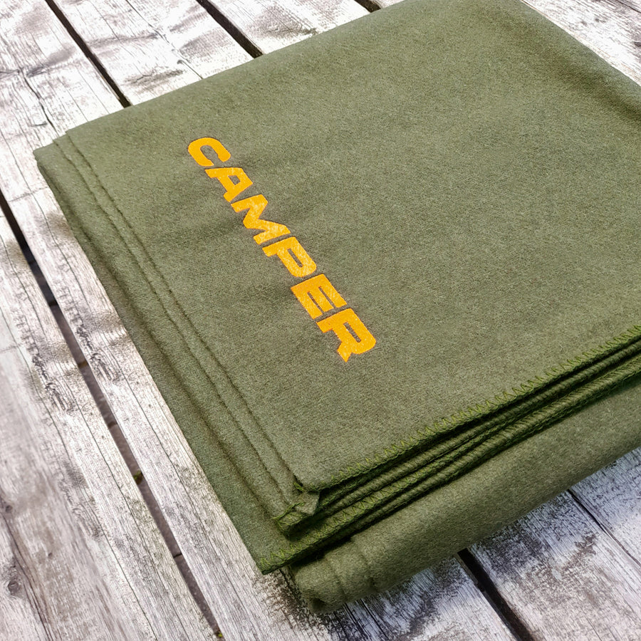 Couverture Surdimensionnée en Laine Mil-Spex 90''x 66'' Broderie CAMPER